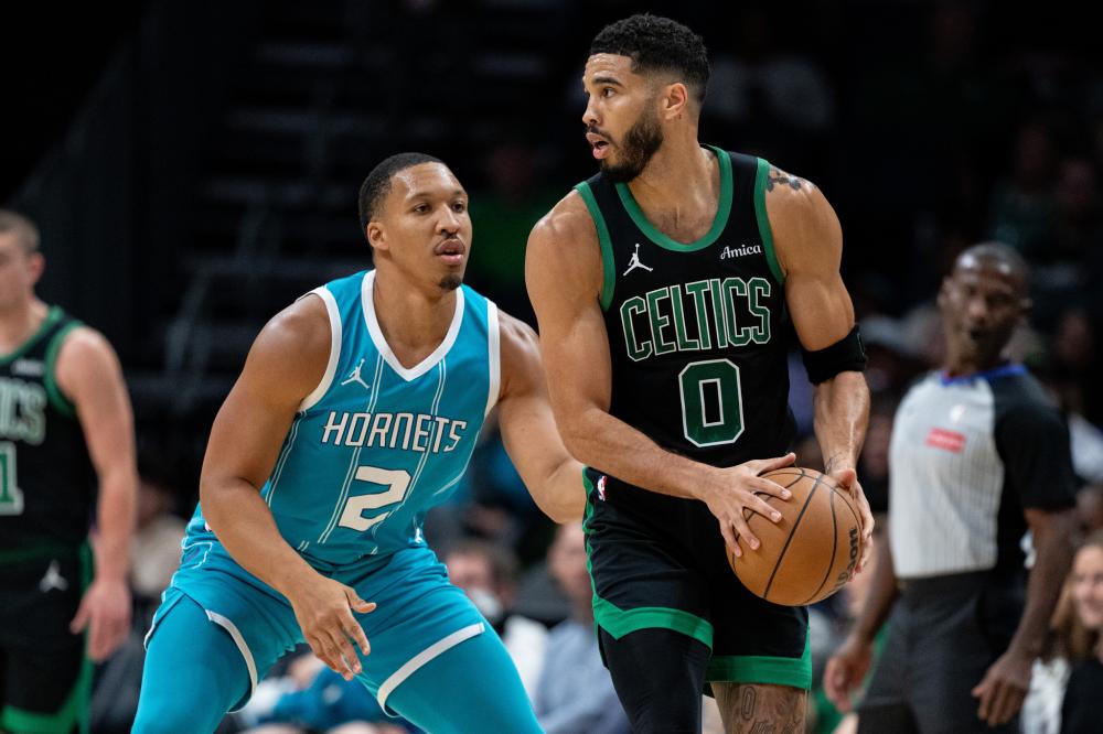 相比之下 相比之下